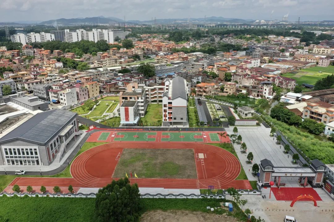 千年松塘，翰林书乡；巍巍学府，德渥群芳。翰林小学